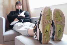 美女挠脚心tk - C999