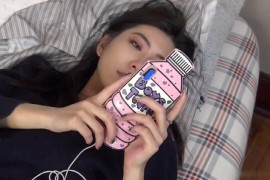 Coco and Dia in - F702
